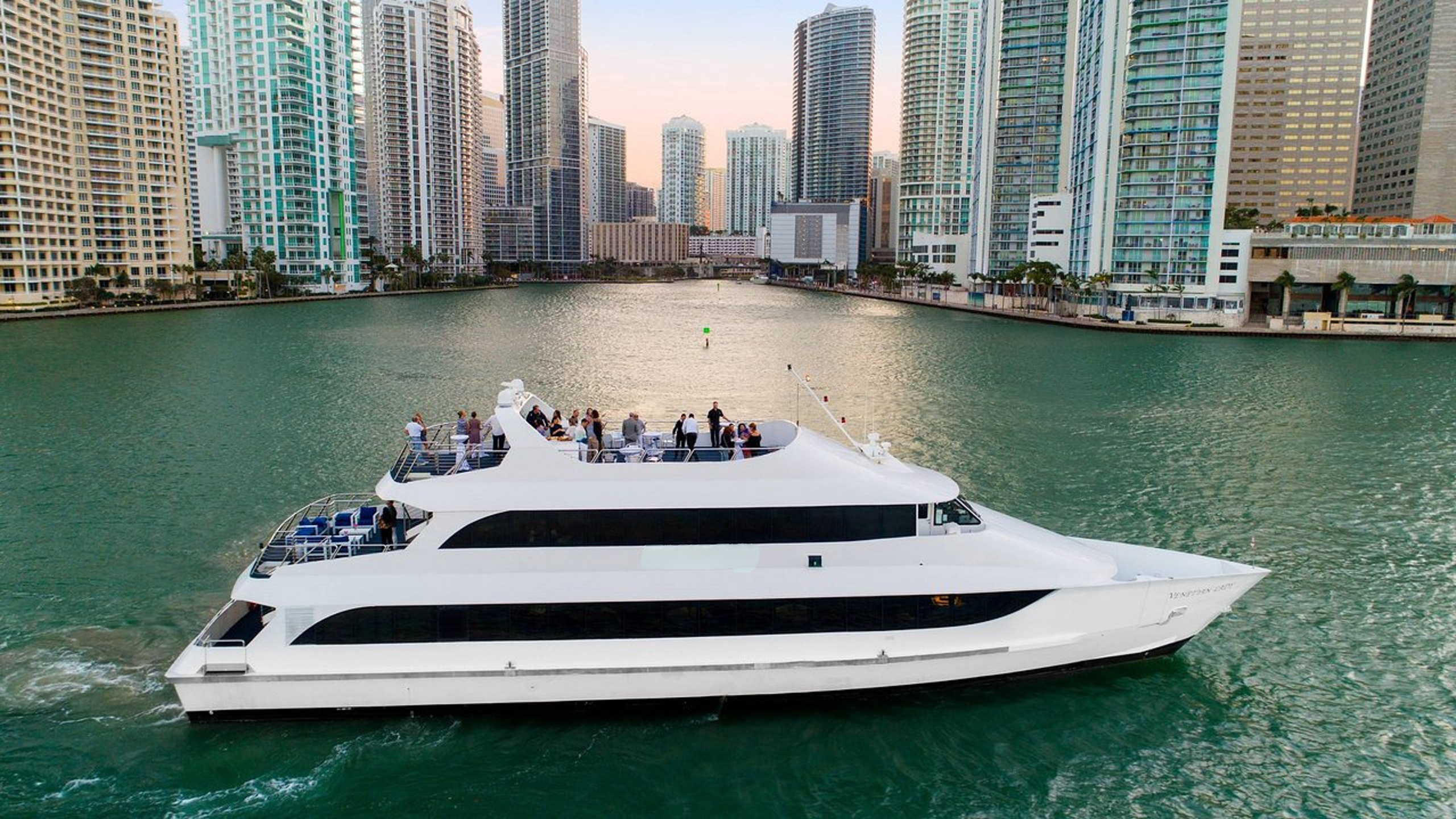 Lady Venice event yacht