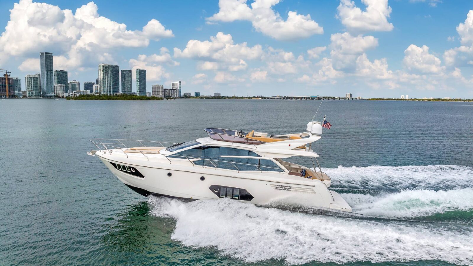 60′ Absolute Flybridge luxury yacht rental in Miami